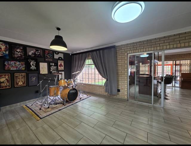 3 BEDROOM HOUSE FOR SALE IN THREE RIVERS PROPER